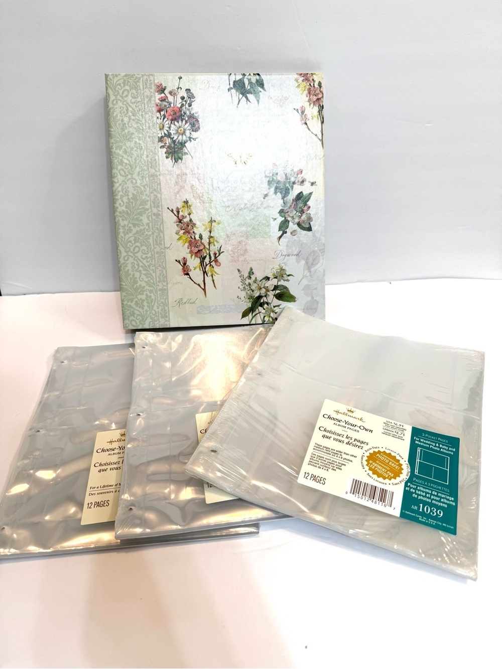 Vintage Hallmark Photo Album Botanical Collage Binder Style W/36Album Pages